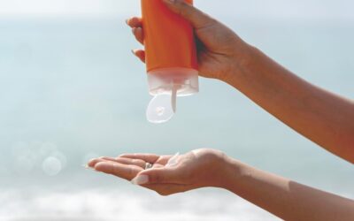 Crème solaire périmée : danger ou faux problème ? On démêle le vrai du faux