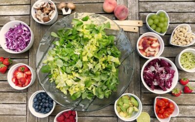 Recettes de salades fraîches et complètes pour affronter la canicule